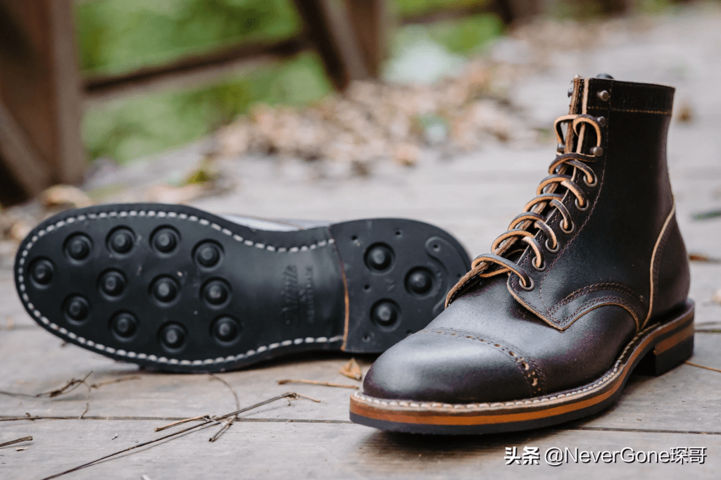 易搭配的扁平鞋头工装靴图赏，让你一次性解毒