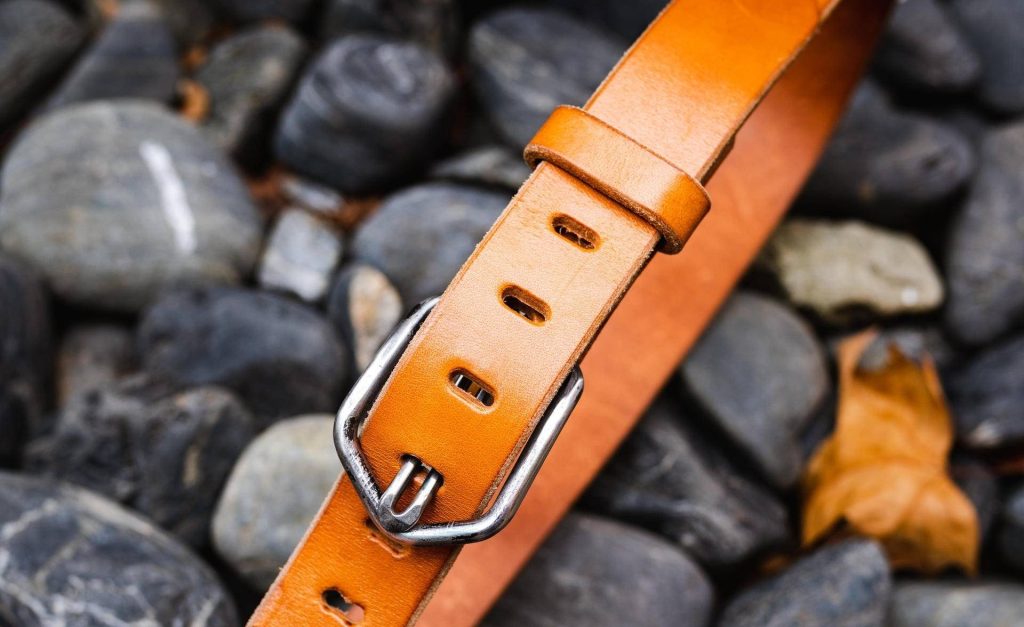 看看皮带扣？Companion Denim赫尔曼橡树植鞣腰带