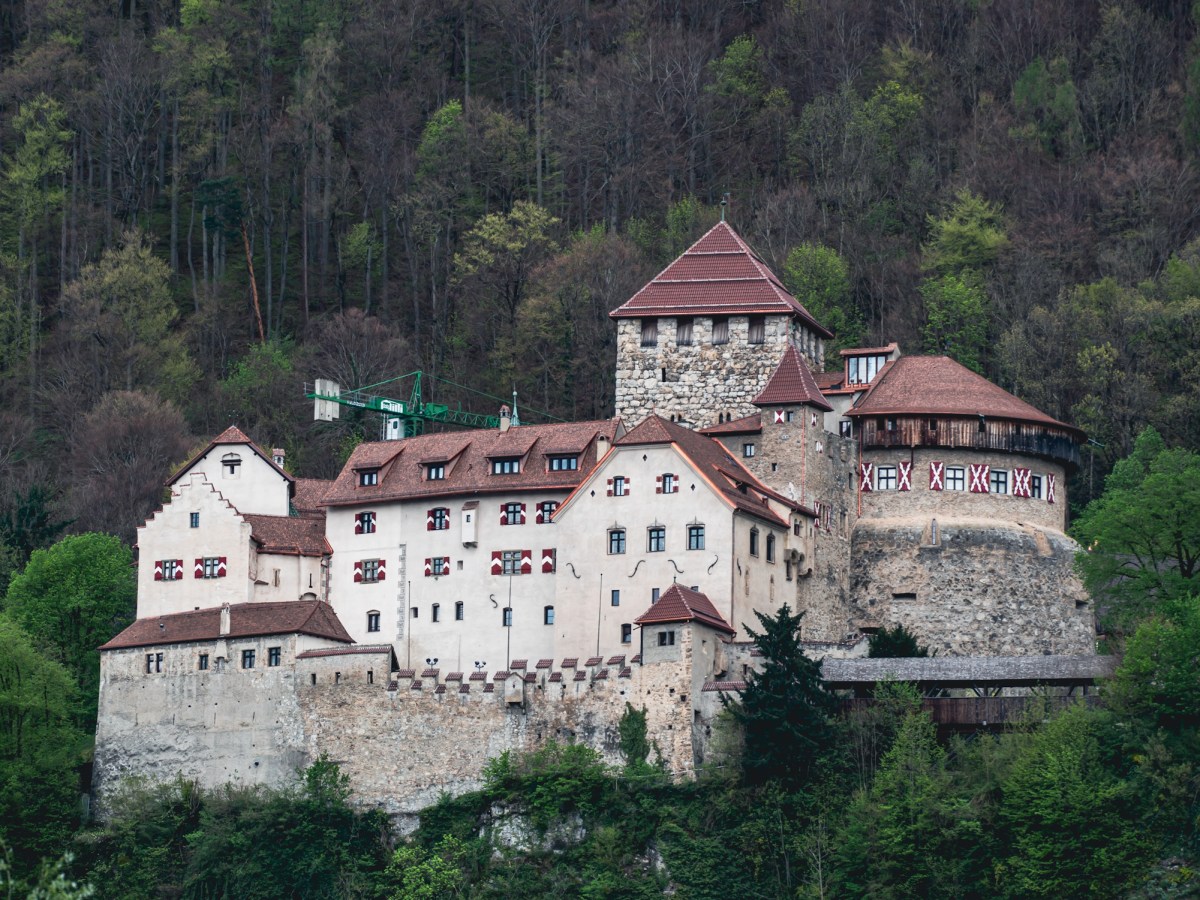 2小时逛完一座首都：列支敦士登瓦杜兹VADUZ